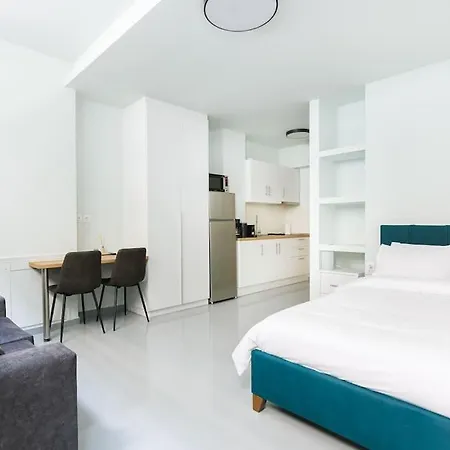 Snug Studio Apartment With Shared Garden II Athens Exterior photo
