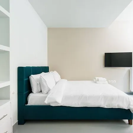 Snug Studio Apartment With Shared Garden II Athens Exterior photo