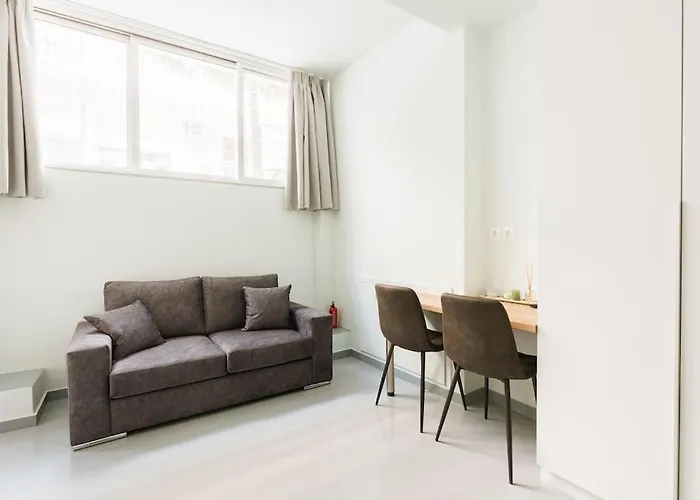 Snug Studio Apartment With Shared Garden II
